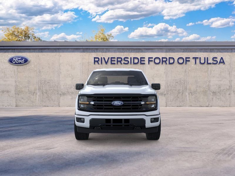 New 2026 Oxford White Ford XLT image 7