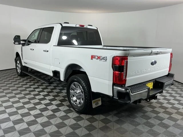 New 2026 Star White Metallic Tri-Coat Ford Lariat image 5
