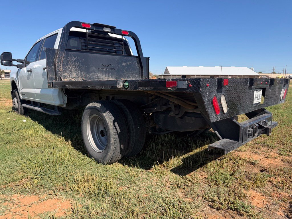 Used 2024 Oxford White Ford XLT image 7
