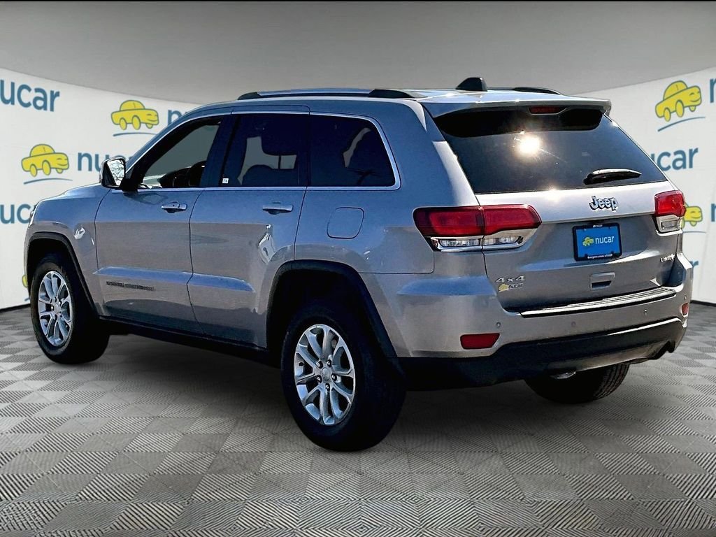 Used 2021 Silver Jeep Laredo E image 4