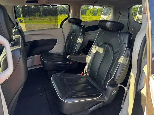 Certified Used 2023 White Chrysler Limited image 19
