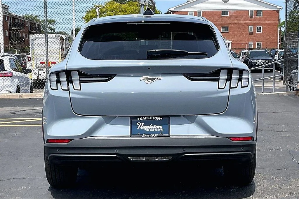 New 2026 Glacier Gray Metallic Tri-coat Ford Select image 3