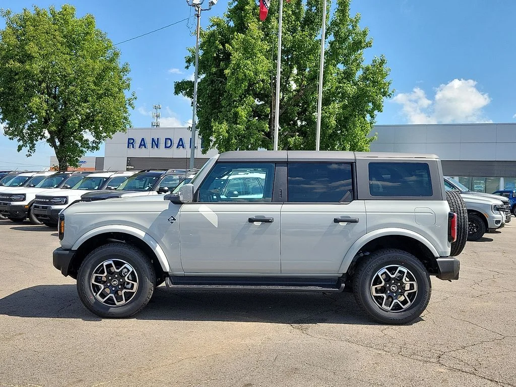 New 2026 Avalanche Gray Ford Outer Banks® image 3