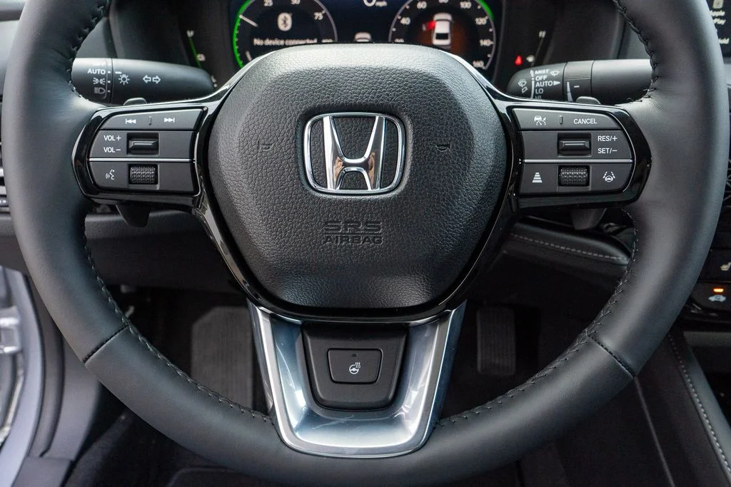 New 2026 Solar Silver Metallic Honda Touring image 25