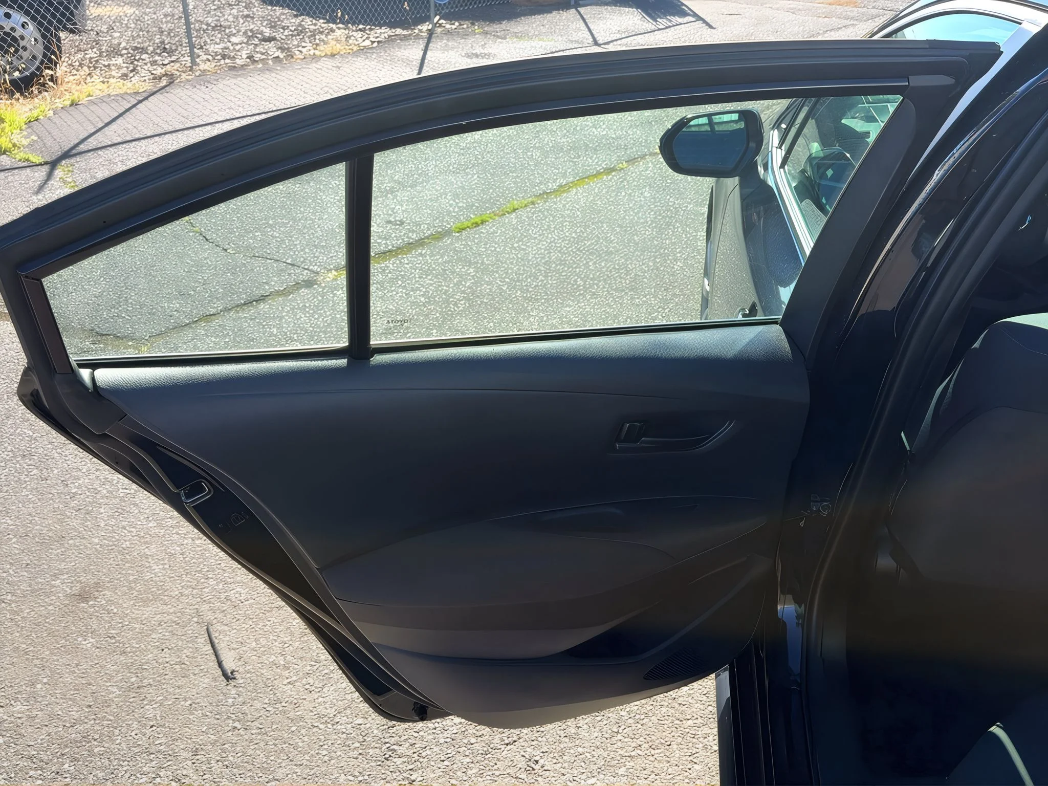 2025 Toyota Corolla LE - Photo 26