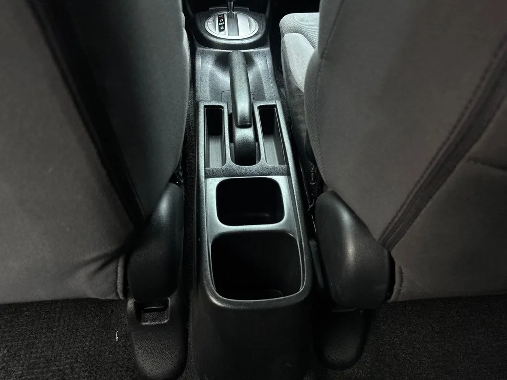 Used 2011  Honda Base image 66