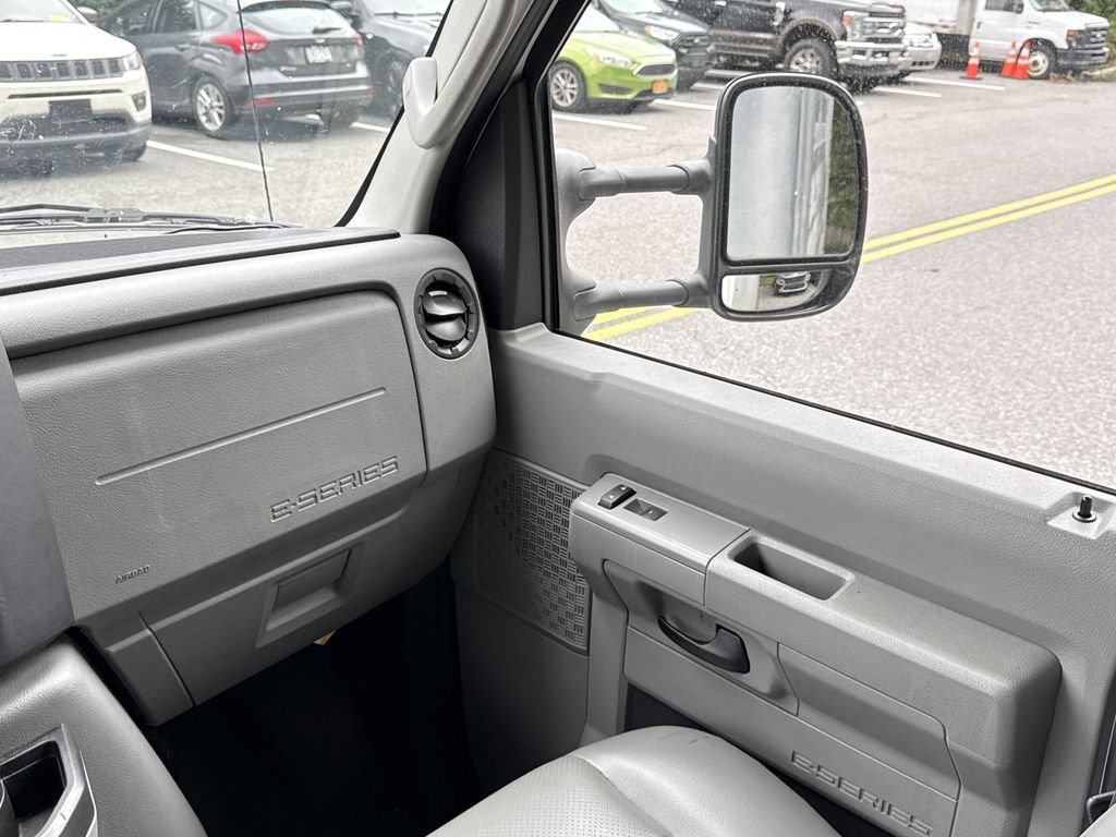 Used 2019 White Ford Base image 14