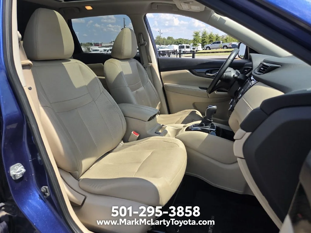 Used 2017 Blue Nissan SL image 15