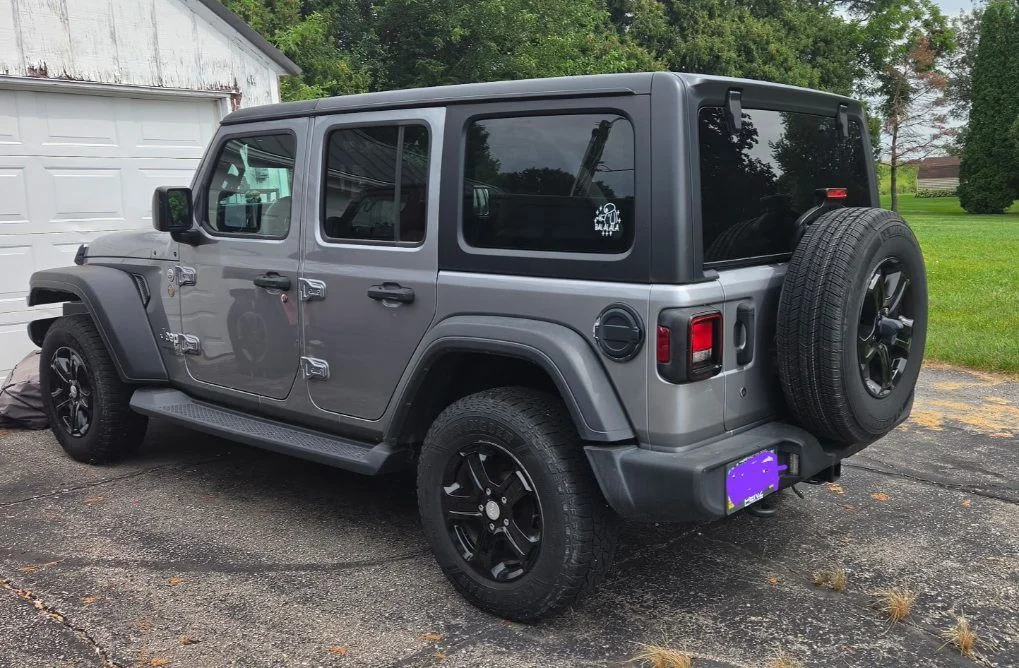 Used 2020 Silver Jeep Unlimited Sport S image 5