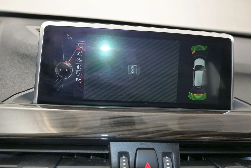 Used 2017 Dark Olive Metallic BMW xDrive28i image 17