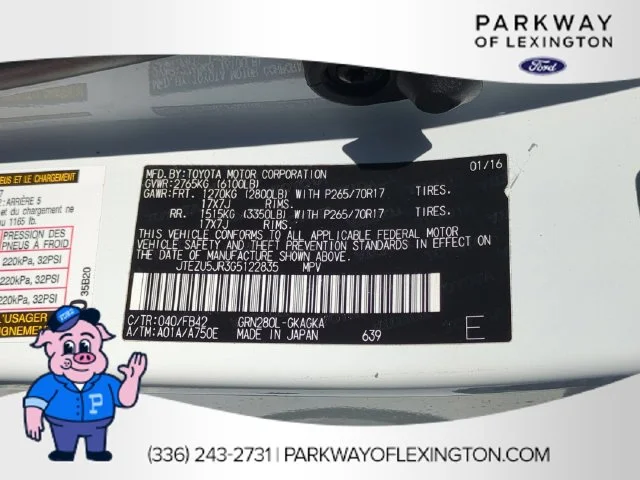Used 2016 White Toyota SR5 image 35