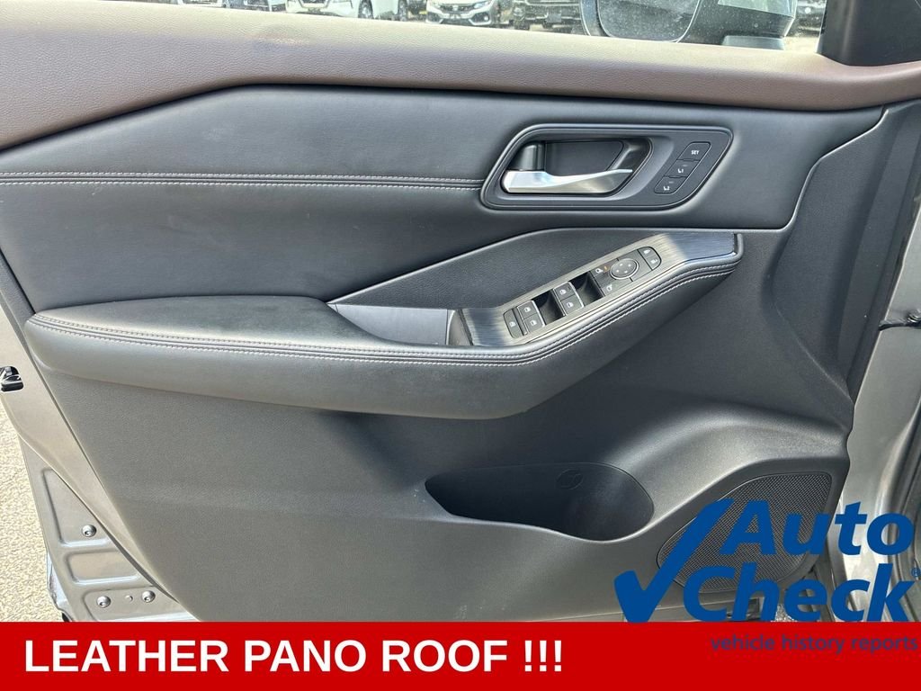 Used 2023 Gray Nissan SL image 21
