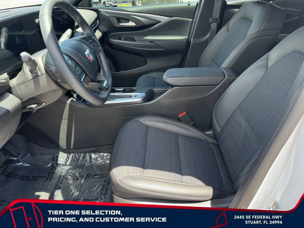 Used 2025 Summit White Buick Preferred image 9