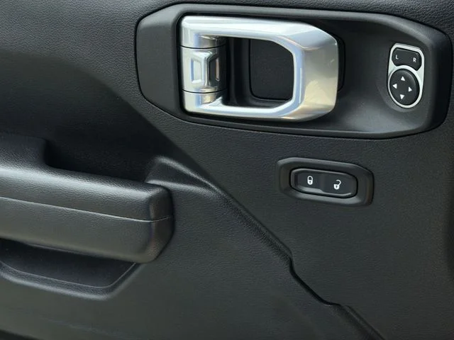 Used 2021 Blue Jeep Freedom Edition image 34