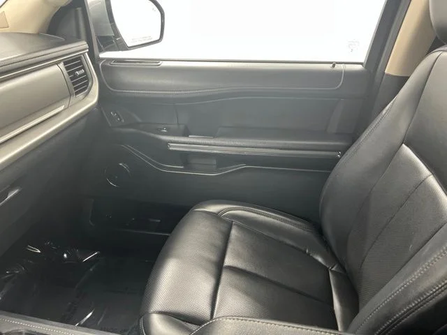Used 2024 Silver Ford XLT image 22