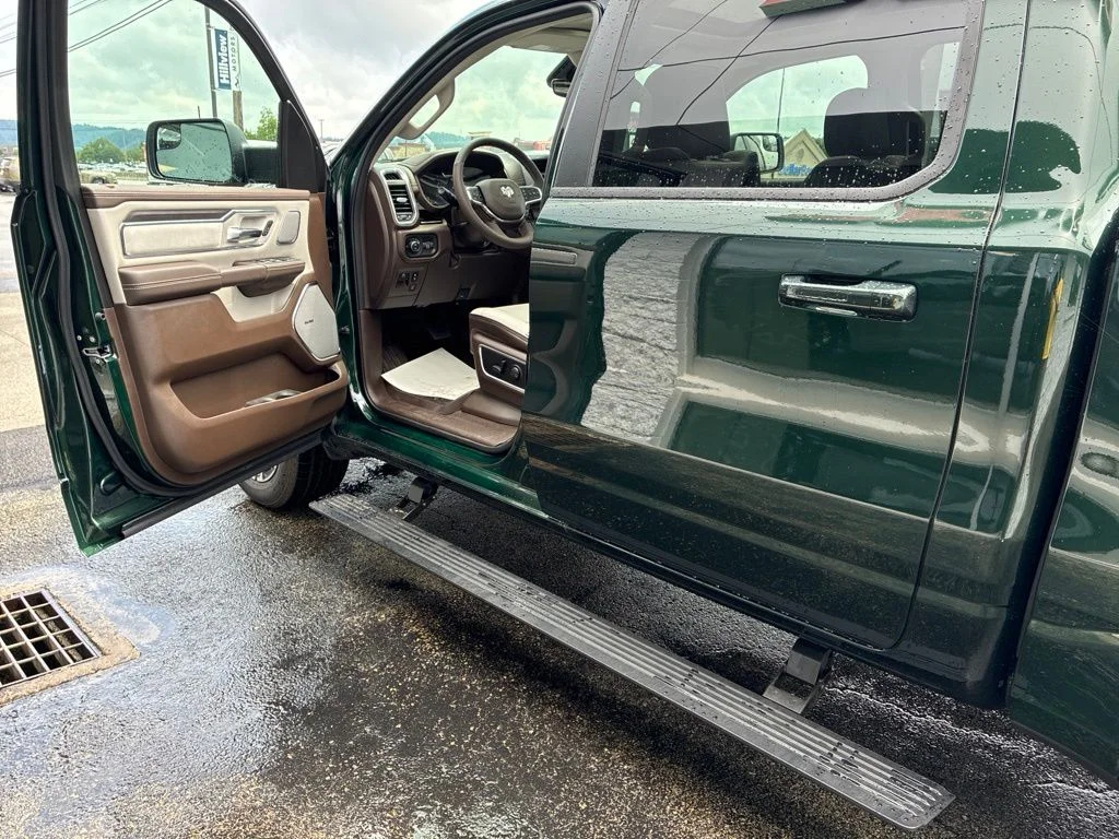 New 2026 Serrano-Green Metallic Exterior Paint RAM Laramie image 20