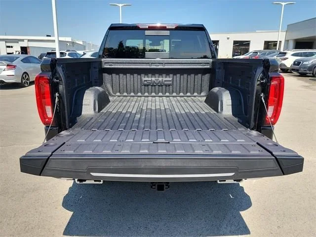2026 GMC Sierra 1500 SLT - Photo 7