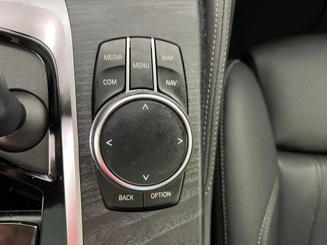 Used 2023 White BMW 540i image 30