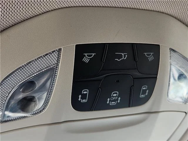Used 2023 White Chrysler LX Passenger image 16