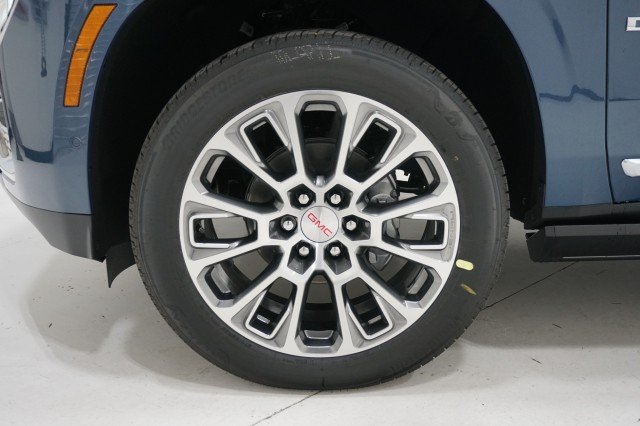 2026 GMC Yukon XL Denali - Photo 11