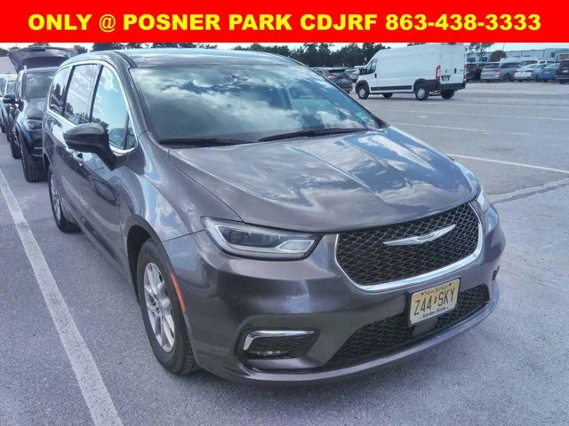 2023 Chrysler Pacifica's photo