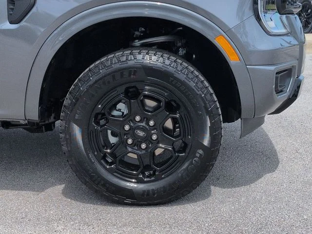 New 2026 Carbonized Gray Metallic Ford XLT image 11