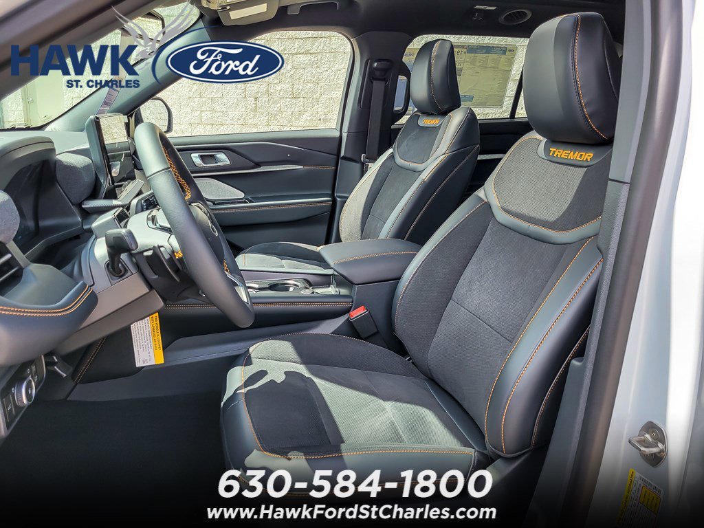 New 2026 Space White Metallic Ford Tremor® image 8