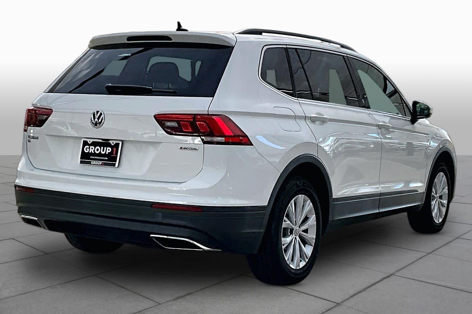 Used 2019 Pure White Volkswagen SE image 13