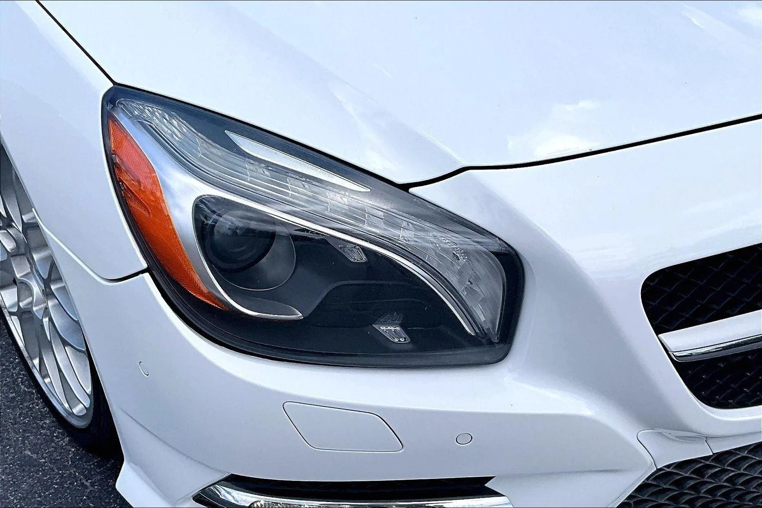 Used 2016 Polar White Mercedes-Benz SL 400 image 28
