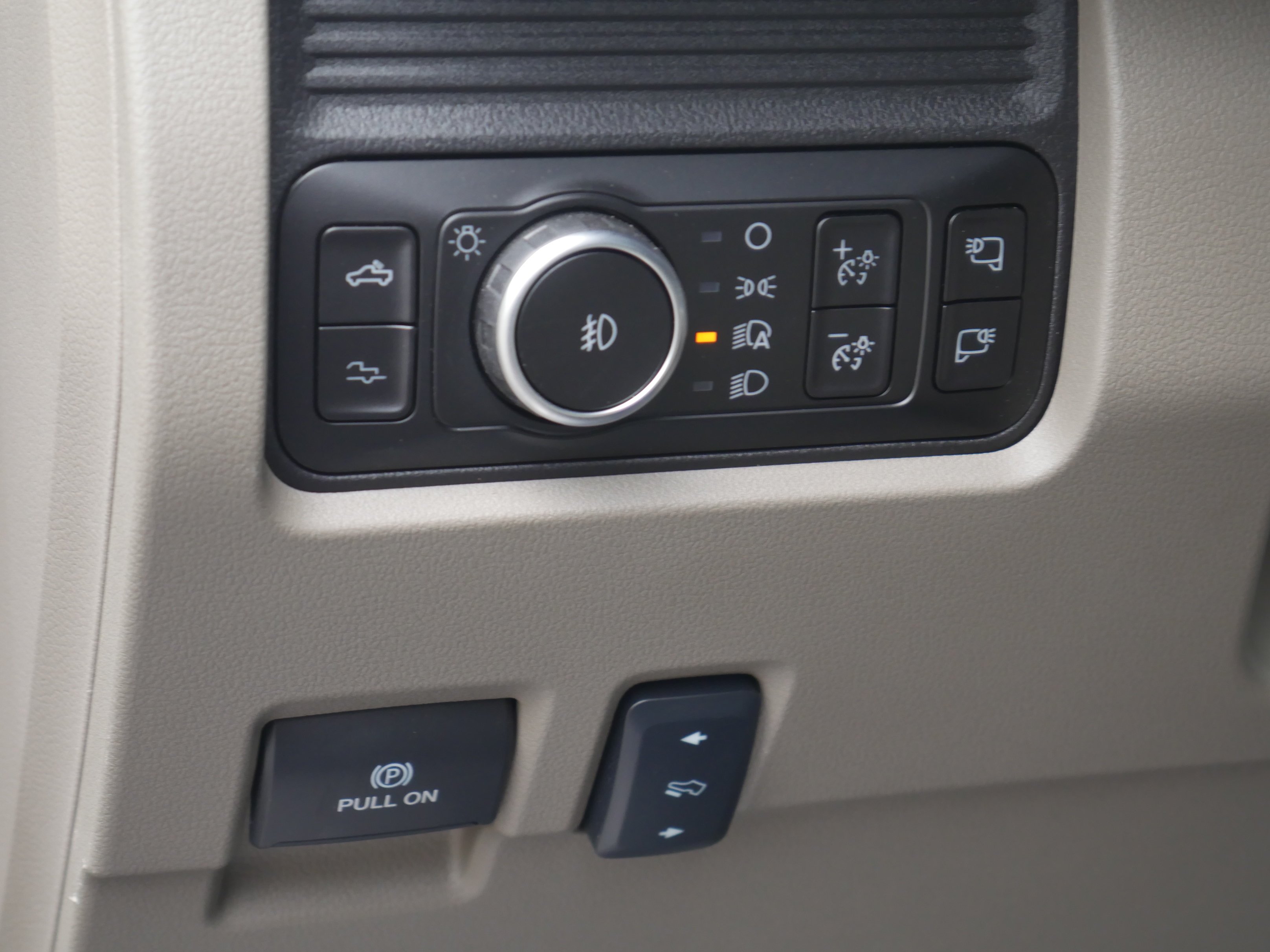 New 2026 Agate Black Metallic Ford F-350® Platinum® image 6