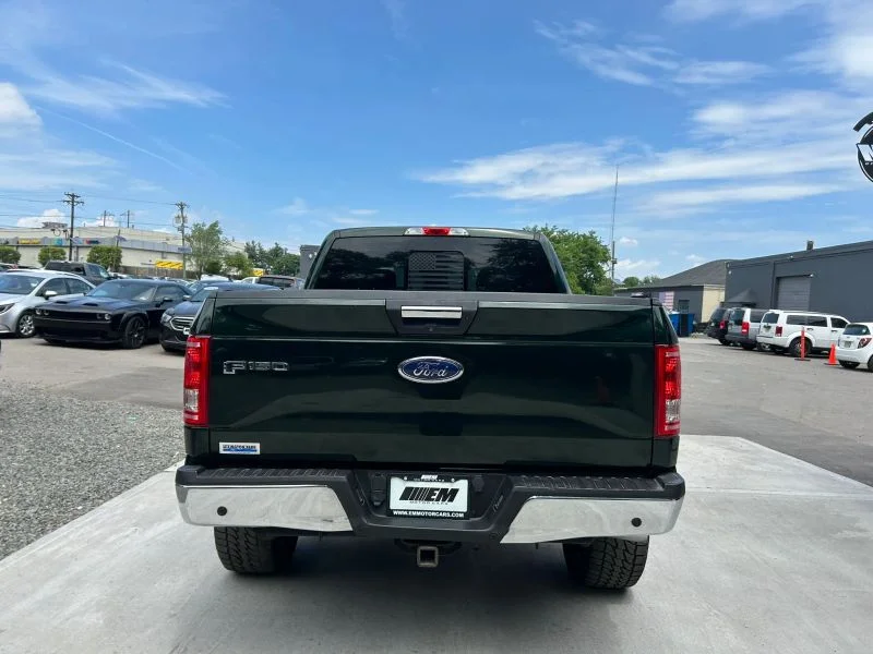 Used 2016 Green Ford XLT Pickup 4D 5 1/2 ft image 9