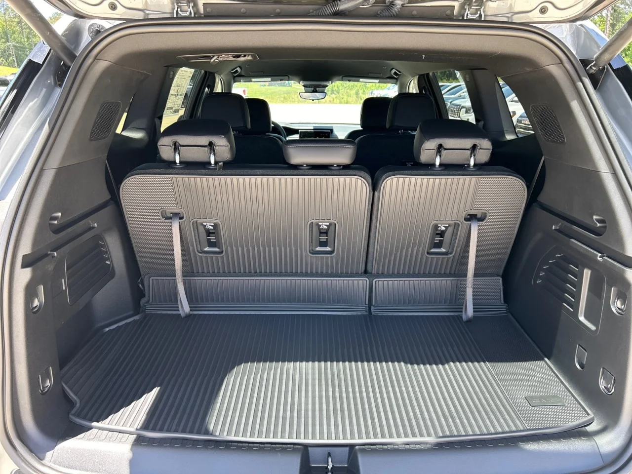 2026 GMC Acadia Elevation - Photo 7