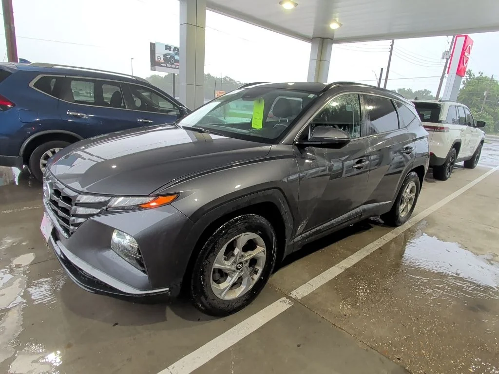 Used 2022 Gray Hyundai SEL image 1