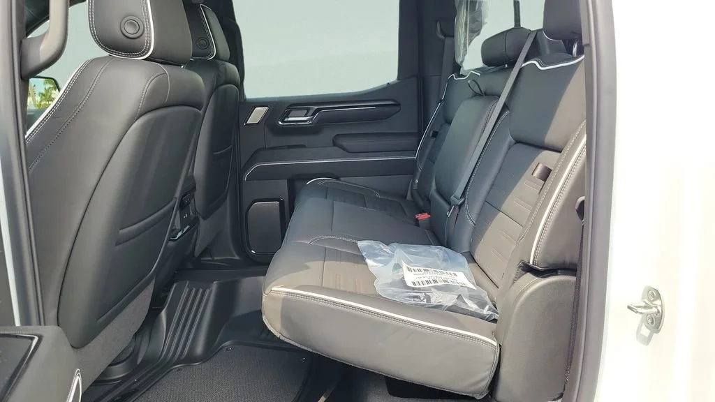 New 2026 Summit White GMC AT4X image 9