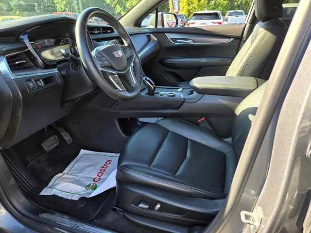 Used 2021 SATIN STEEL METALLIC Cadillac FWD Luxury image 10