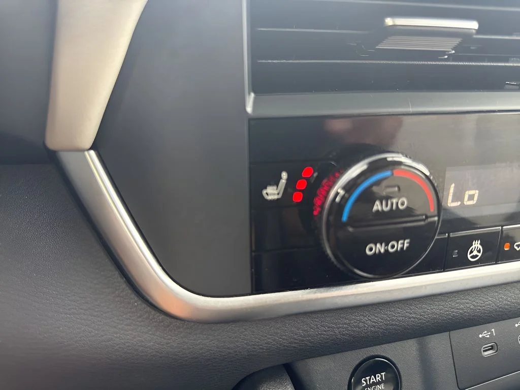 Used 2024 White Nissan SV image 21