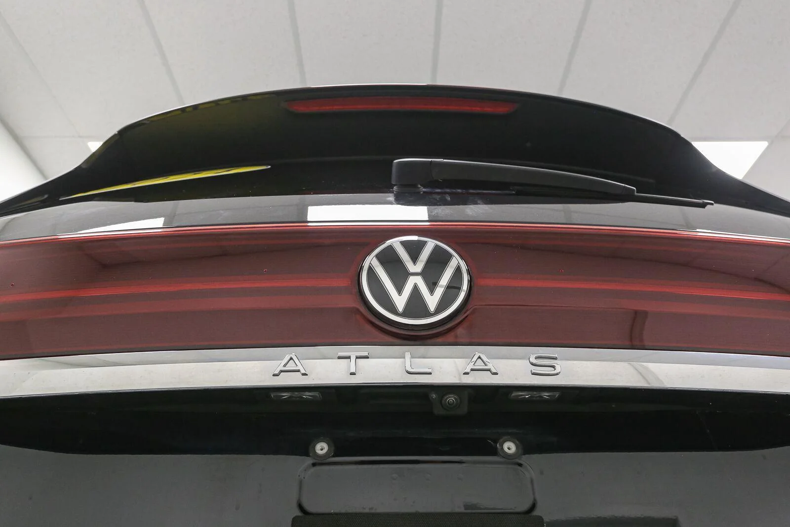 Certified Used 2024 Deep Black Pearl Volkswagen 2.0T SEL Premium R-Line image 15