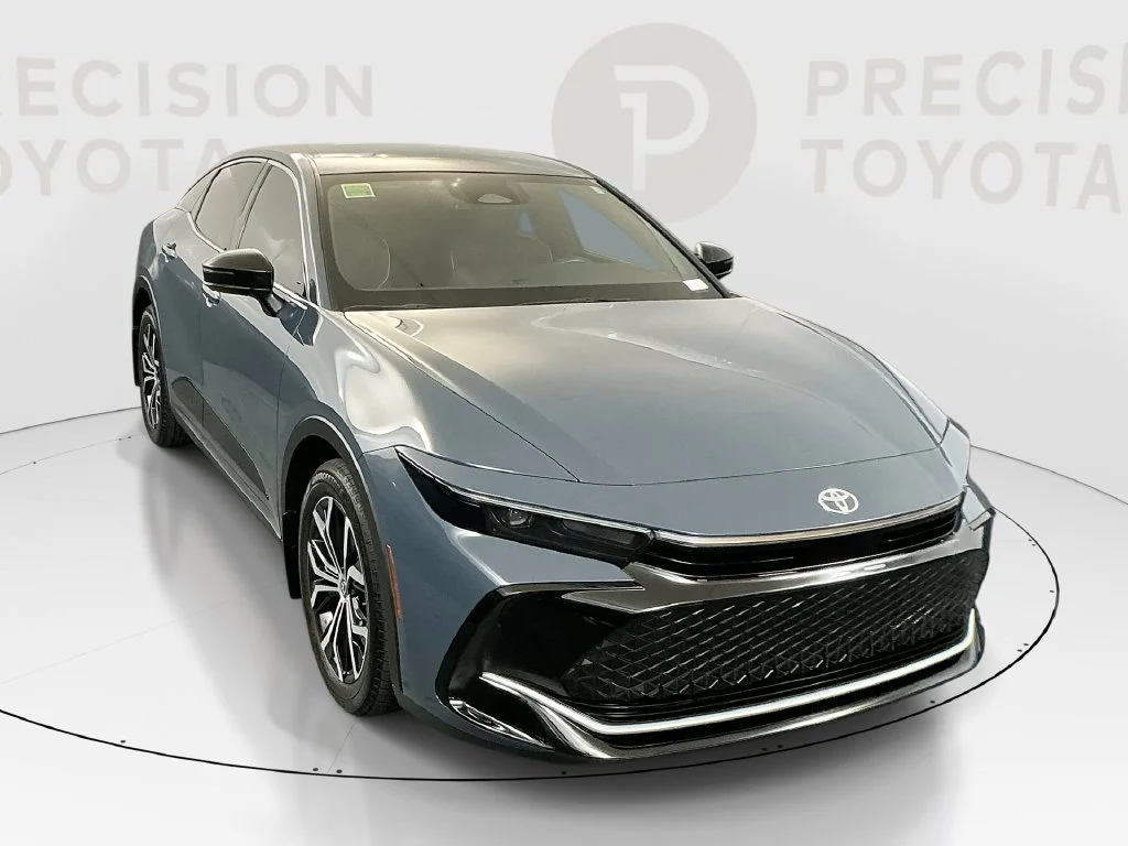 Certified Used 2026 Cloud Toyota XLE image 1