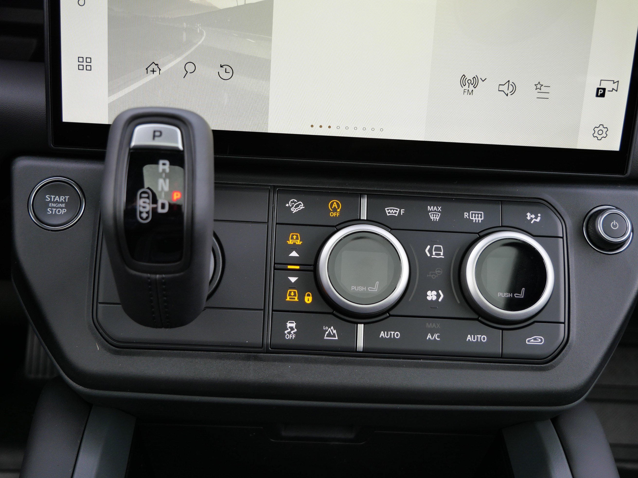 New 2026 Borasco Grey Land Rover X-Dynamic SE image 7