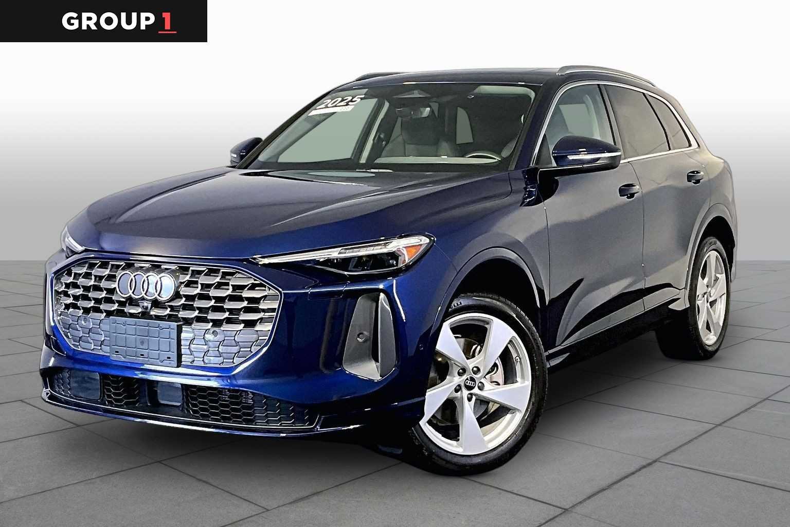 Used 2025 Navarra Blue Metallic Audi Premium Plus image 1
