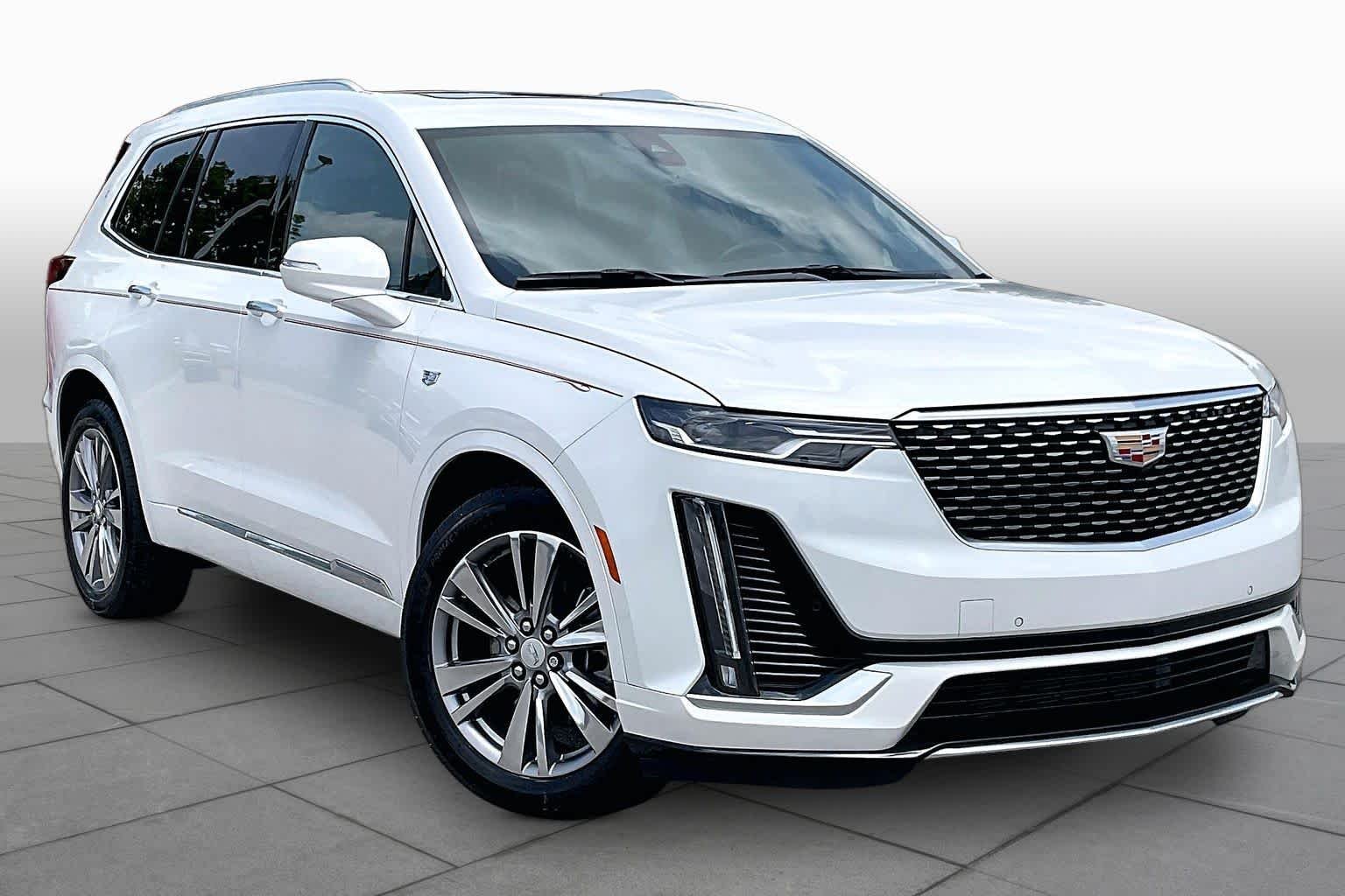 Used 2024 Crystal White Tricoat Cadillac FWD Premium Luxury image 3