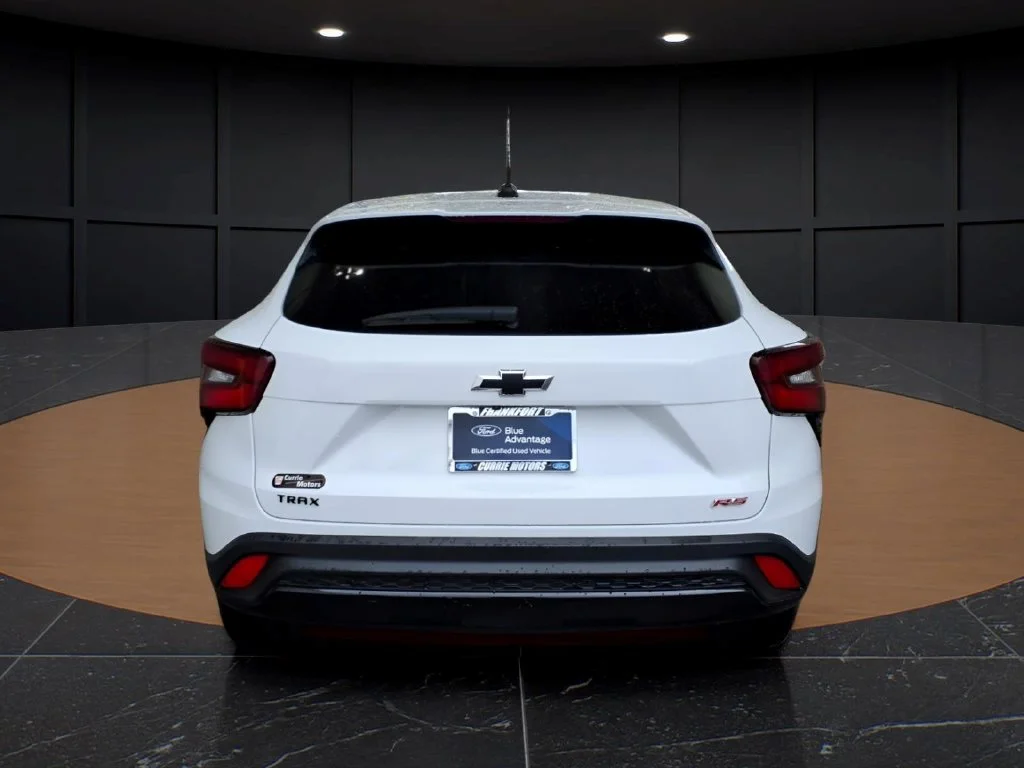 Certified Used 2024 Summit White Chevrolet 1RS image 5
