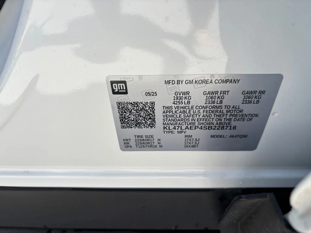 Used 2025 White Buick Preferred image 9