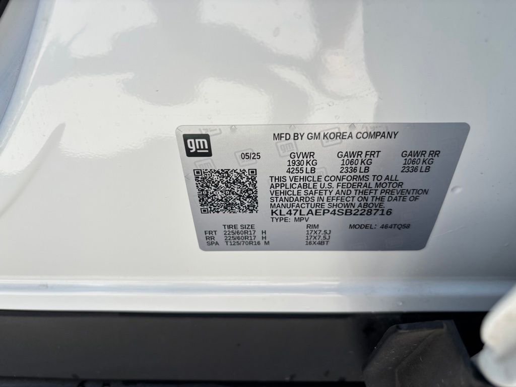 Used 2025 White Buick Preferred image 9