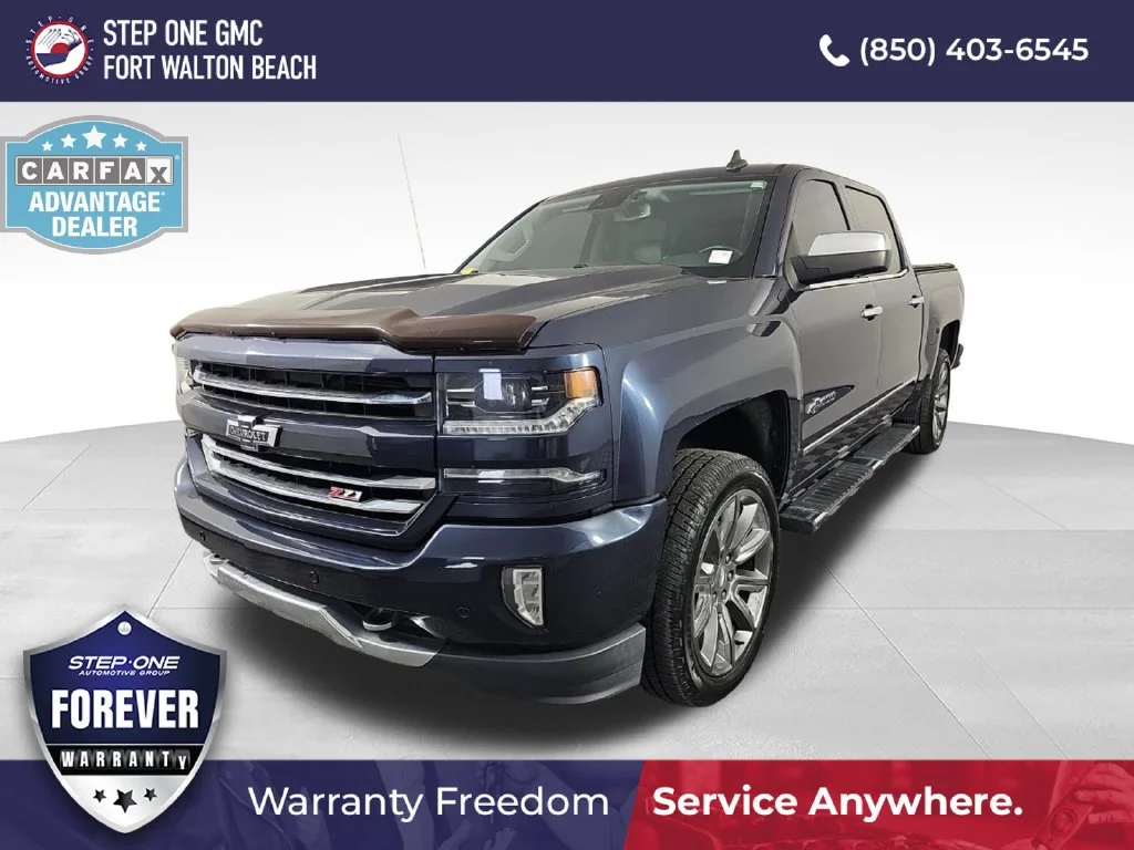 Used 2018 Blue Chevrolet LTZ image 3