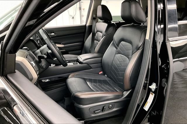 2025 Nissan Pathfinder Platinum - Photo 24