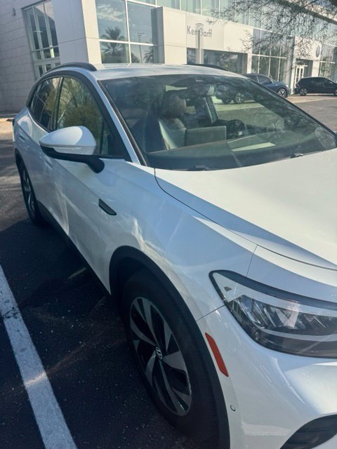 Certified Used 2023 Pure White Volkswagen Pro image 3