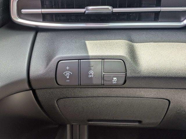New 2026 White Hyundai SE image 22