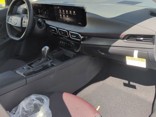 New 2026 Aspen White TriCoat / Super Black Two-tone Nissan SR image 26