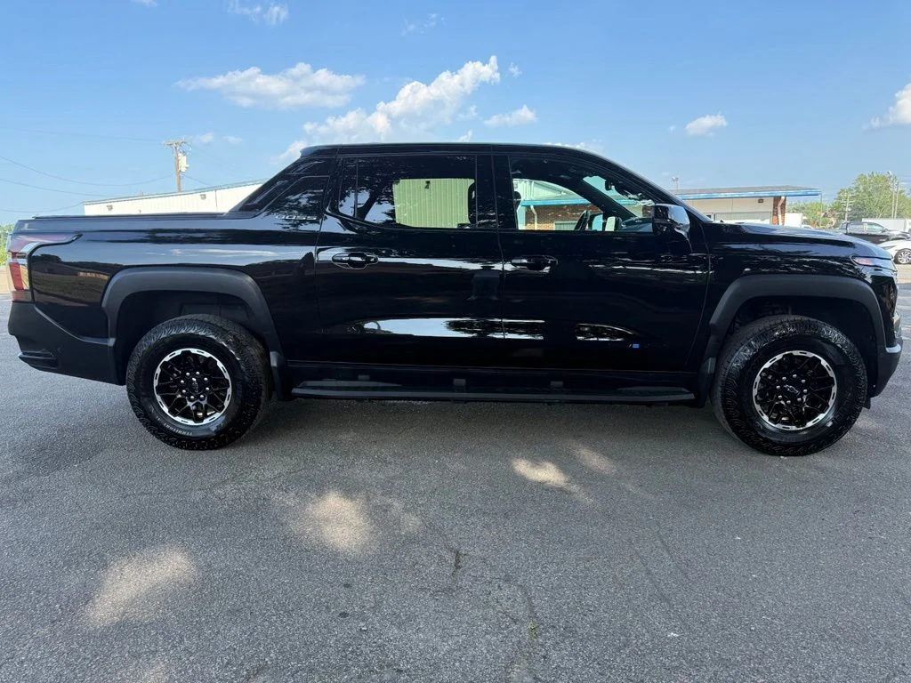 Used 2026 Black Chevrolet Trail Boss image 6